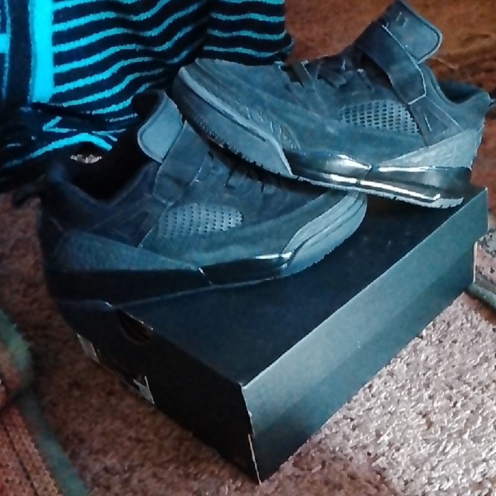 Jordan Spizike Low (PS) - Black Cat Anthracite (Size 1Y)